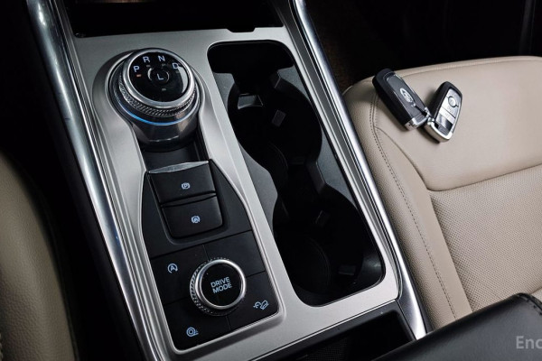 2023 Ford Explorer с пробегом 22 030 км