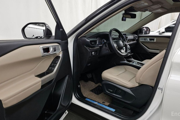 2023 Ford Explorer с пробегом 22 030 км