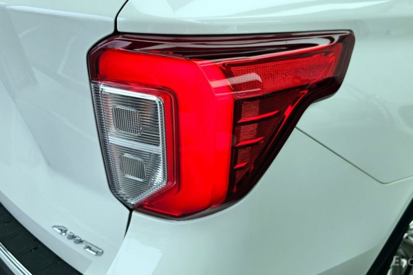 2023 Ford Explorer с пробегом 22 030 км