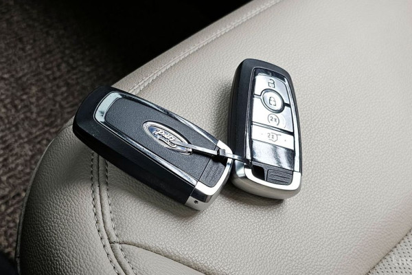 2023 Ford Explorer с пробегом 22 030 км