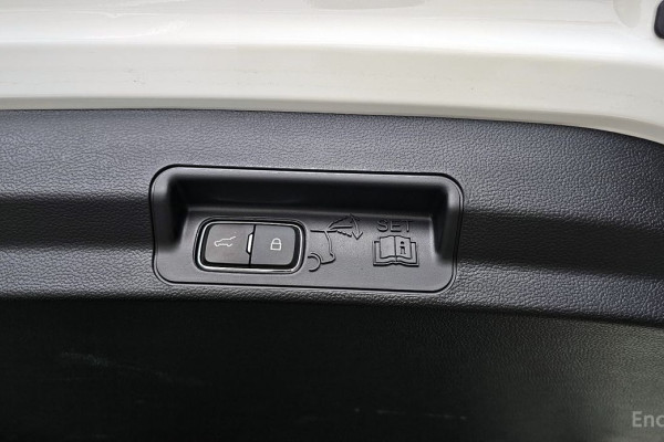 2023 Ford Explorer с пробегом 22 030 км