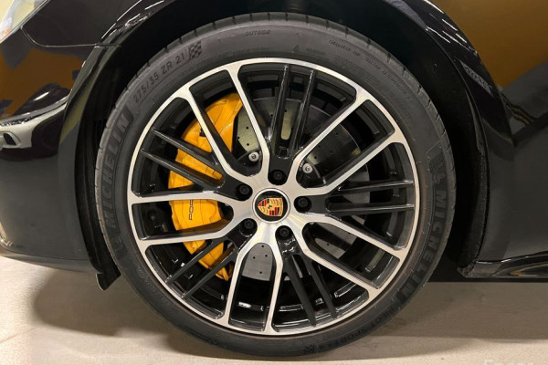 2021 Porsche Panamera с пробегом 38 679 км