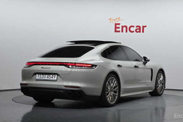 2021 Porsche Panamera с пробегом 17 933 км