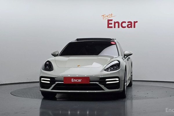 2021 Porsche Panamera с пробегом 17 933 км