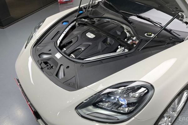 2021 Porsche Panamera с пробегом 17 933 км