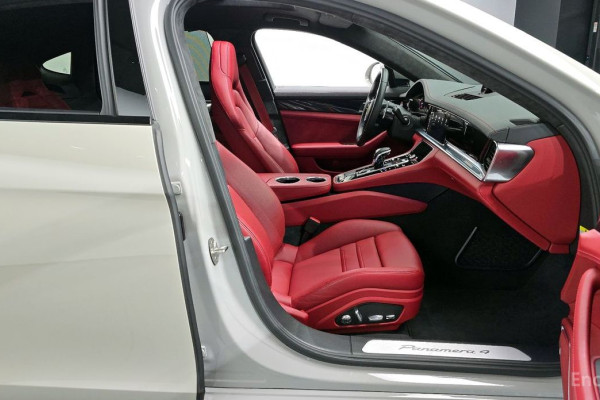 2021 Porsche Panamera с пробегом 17 933 км