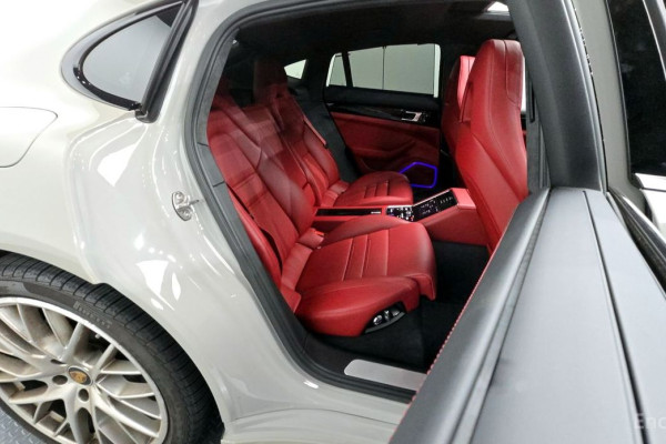2021 Porsche Panamera с пробегом 17 933 км