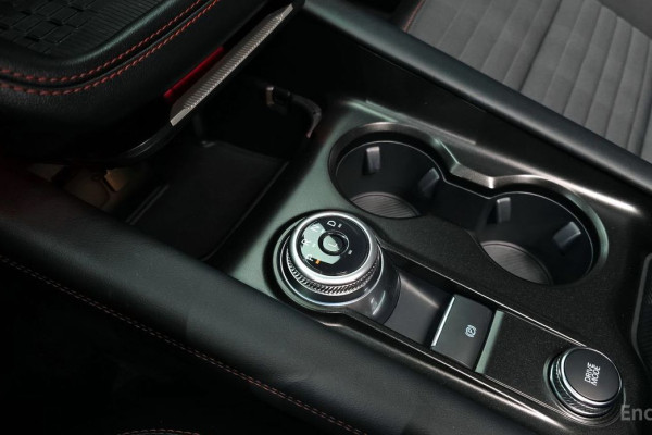 2025 Ford Explorer с пробегом 18 192 км