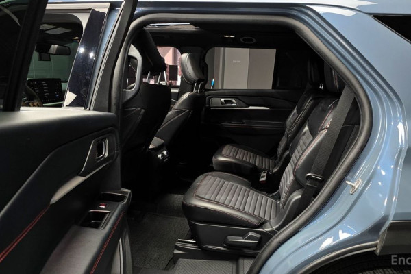 2025 Ford Explorer с пробегом 18 192 км