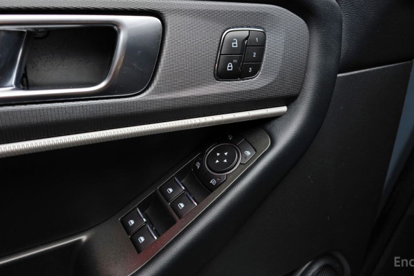 2025 Ford Explorer с пробегом 18 192 км