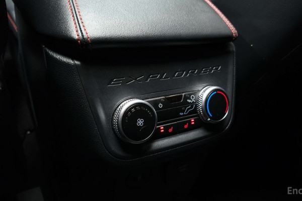 2025 Ford Explorer с пробегом 18 192 км