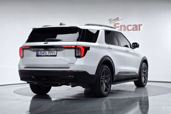 2025 Ford Explorer с пробегом 20 395 км