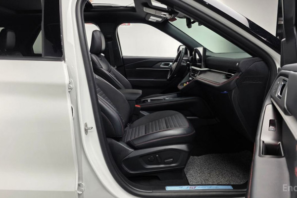 2025 Ford Explorer с пробегом 20 395 км