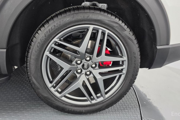 2025 Ford Explorer с пробегом 20 395 км