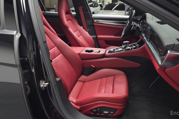 2023 Porsche Panamera с пробегом 21 304 км