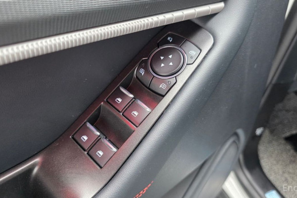 2025 Ford Explorer с пробегом 20 395 км