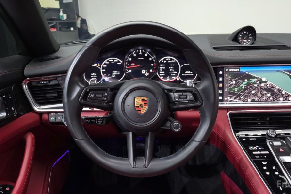 2023 Porsche Panamera с пробегом 21 304 км