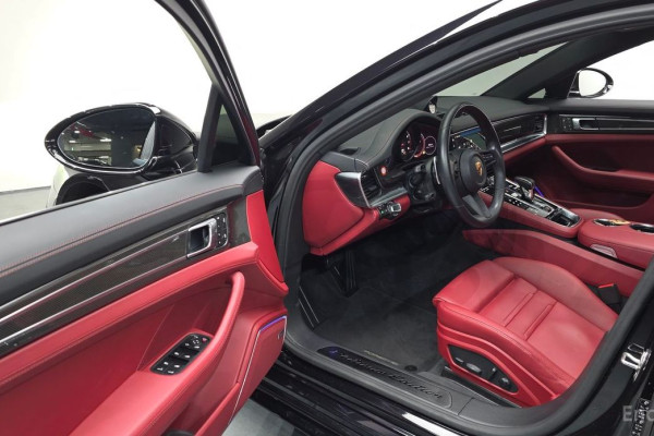 2023 Porsche Panamera с пробегом 21 304 км