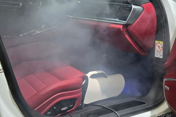 2022 Porsche Panamera с пробегом 17 500 км