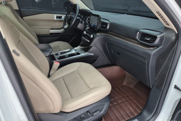 2021 Ford Explorer с пробегом 61 065 км