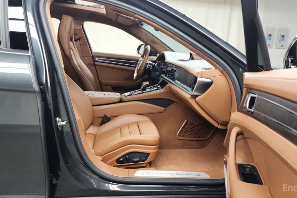 2023 Porsche Panamera с пробегом 24 104 км