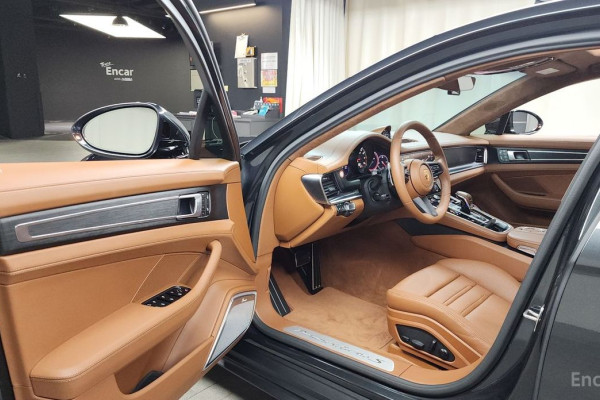 2023 Porsche Panamera с пробегом 24 104 км