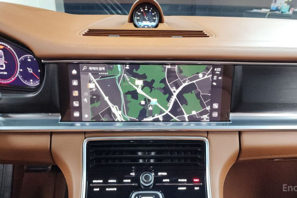 2023 Porsche Panamera с пробегом 24 104 км