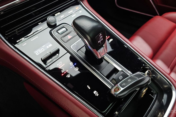 2021 Porsche Panamera с пробегом 41 006 км