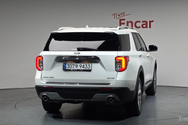 2022 Ford Explorer с пробегом 23 996 км