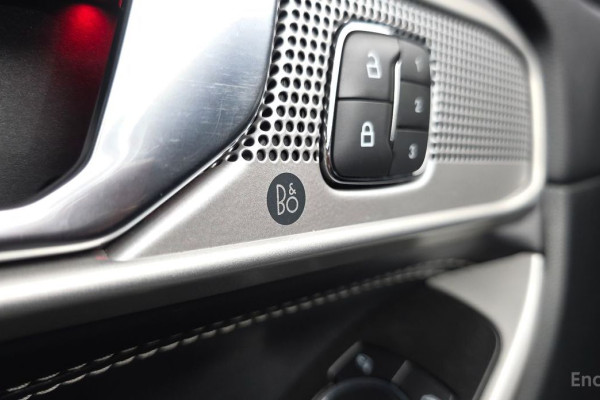 2022 Ford Explorer с пробегом 23 996 км