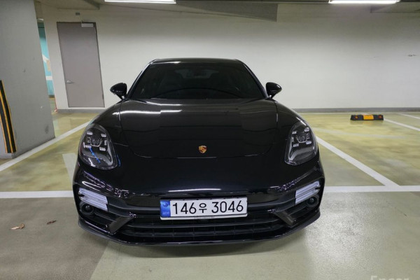 2023 Porsche Panamera с пробегом 23 470 км