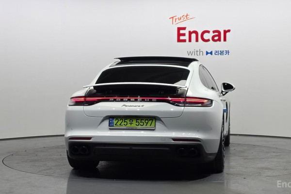 2023 Porsche Panamera с пробегом 37 285 км