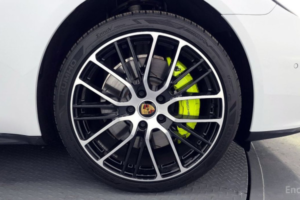 2023 Porsche Panamera с пробегом 37 285 км