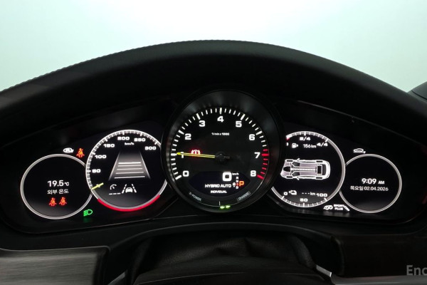 2023 Porsche Panamera с пробегом 37 285 км