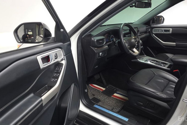 2022 Ford Explorer с пробегом 34 976 км