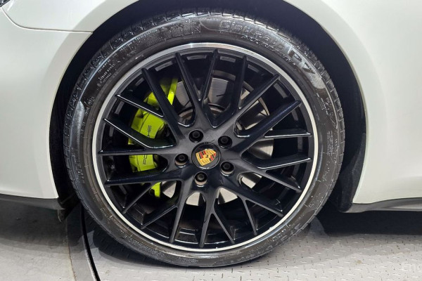 2022 Porsche Panamera с пробегом 49 818 км