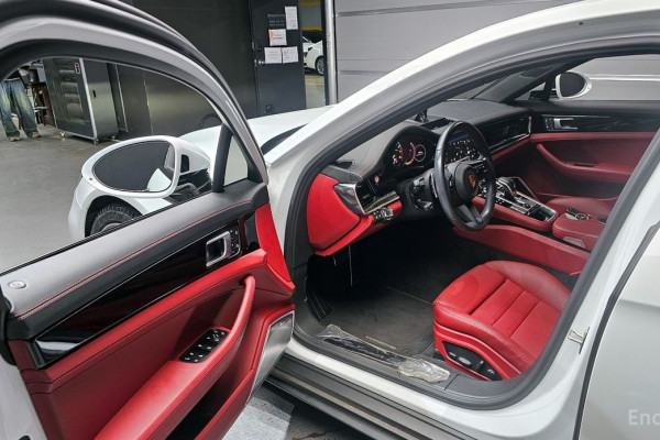 2022 Porsche Panamera с пробегом 49 818 км