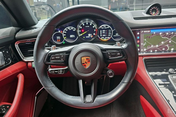 2022 Porsche Panamera с пробегом 49 818 км