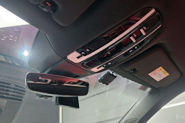 2022 Porsche Panamera с пробегом 49 818 км