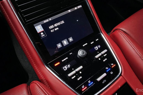 2022 Porsche Panamera с пробегом 49 818 км