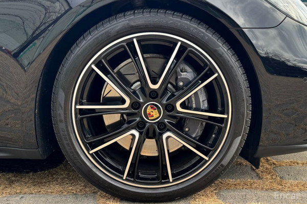 2021 Porsche Panamera с пробегом 10 900 км