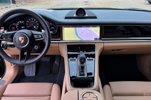 2021 Porsche Panamera с пробегом 10 900 км