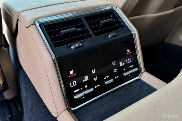 2021 Porsche Panamera с пробегом 10 900 км