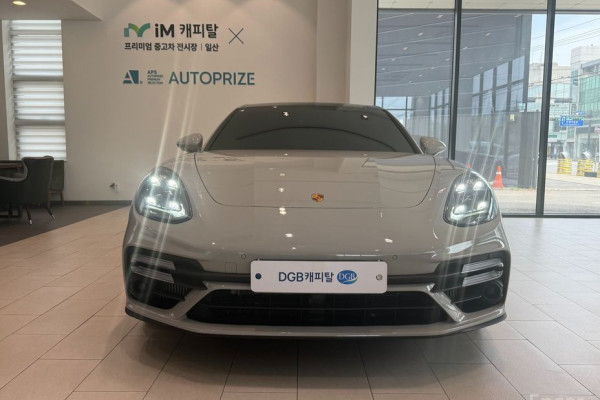 2023 Porsche Panamera с пробегом 48 444 км