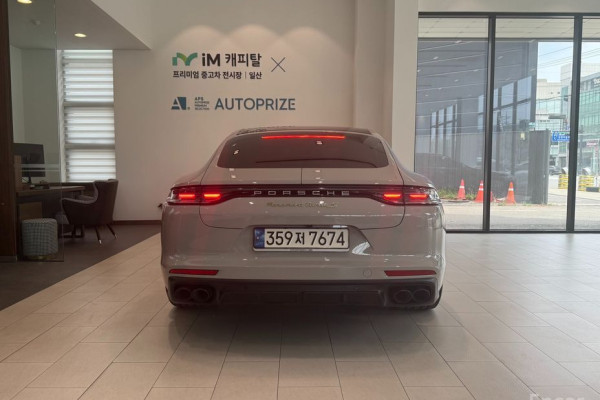 2023 Porsche Panamera с пробегом 48 444 км