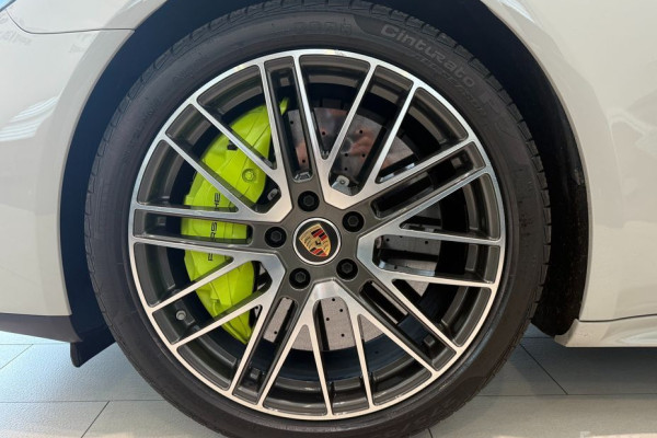 2023 Porsche Panamera с пробегом 48 444 км