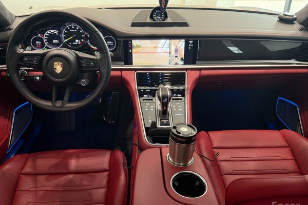 2023 Porsche Panamera с пробегом 48 444 км