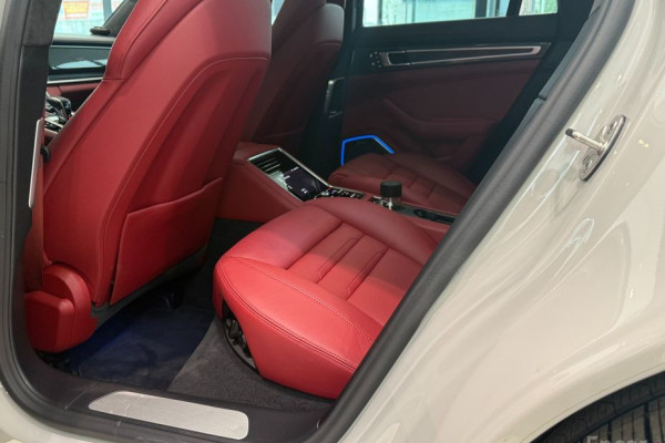 2023 Porsche Panamera с пробегом 48 444 км