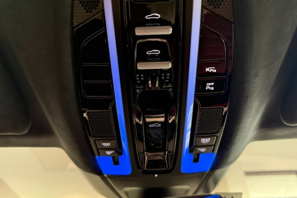 2023 Porsche Panamera с пробегом 48 444 км