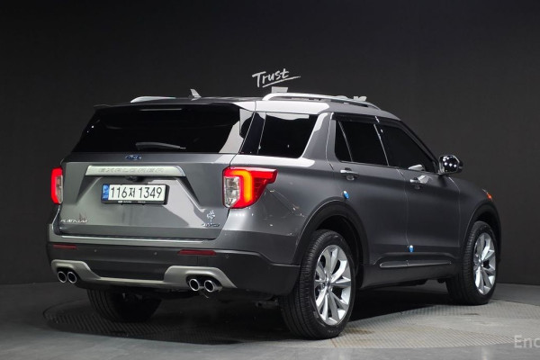 2021 Ford Explorer с пробегом 33 013 км